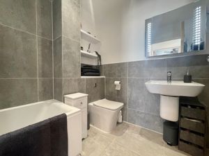 bathroom - click for photo gallery